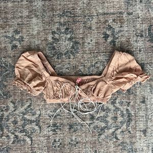 Verge Girl Italian Language Tie Front Crop